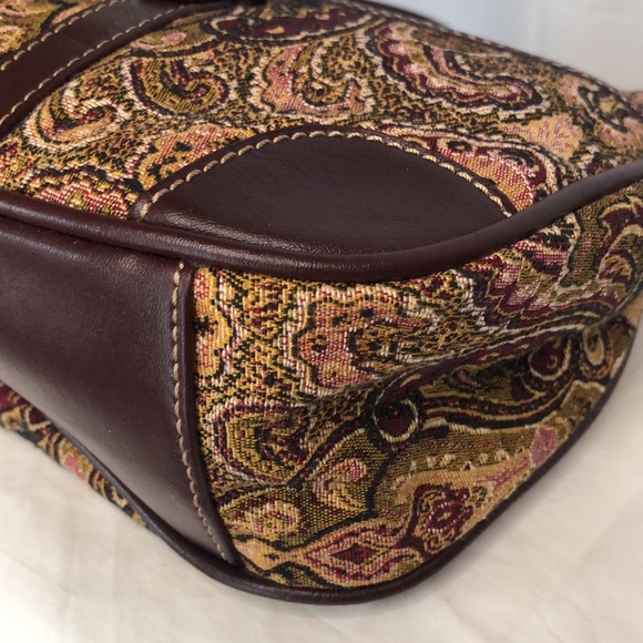 ETIENNE AIGNER Vintage paisley tapestry small shoulder handbag. - Picture 9 of 13